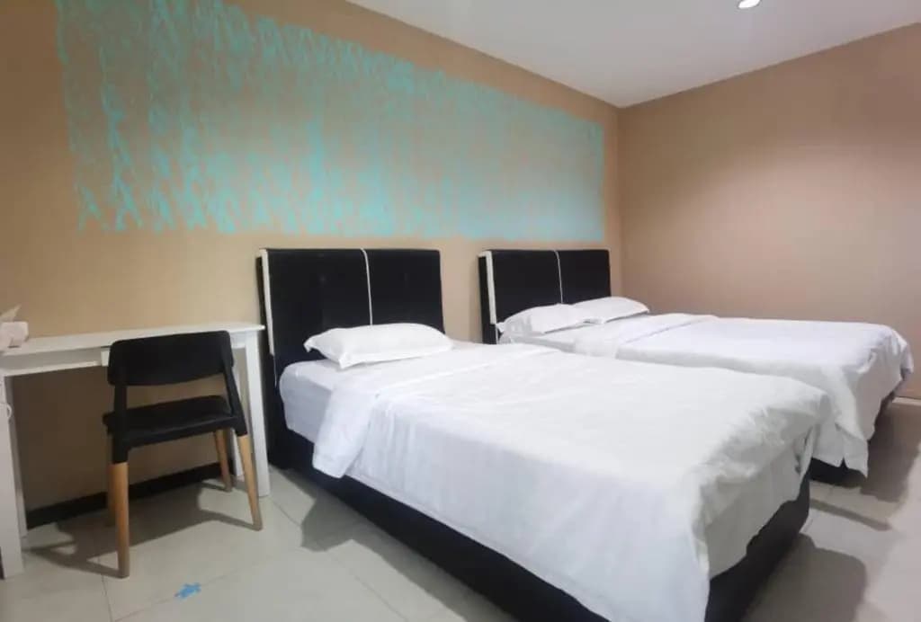 OYO HOME 90667 Chen Room Bs - photo 8