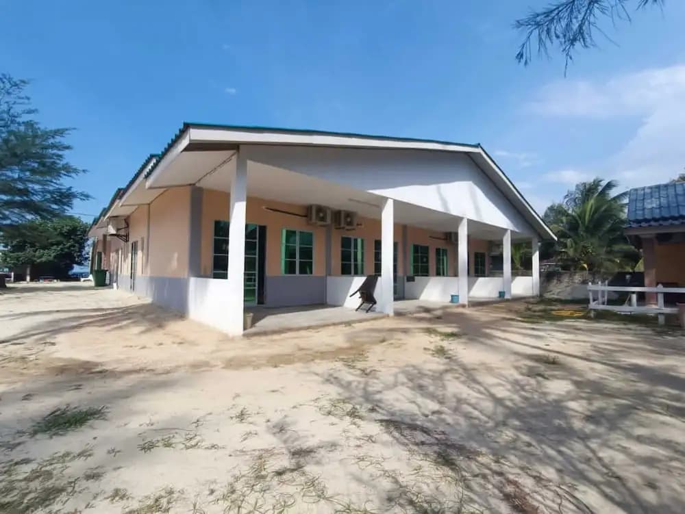 OYO 90799 Sharhan Residence - photo 17