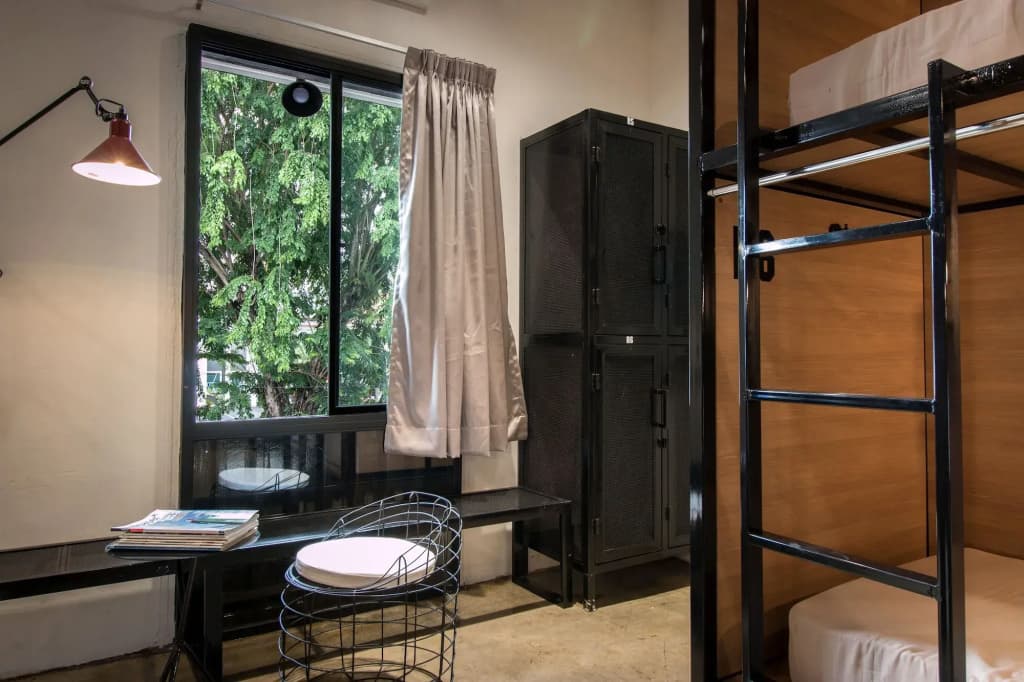 The Brownstone Hostel & Space - photo 32