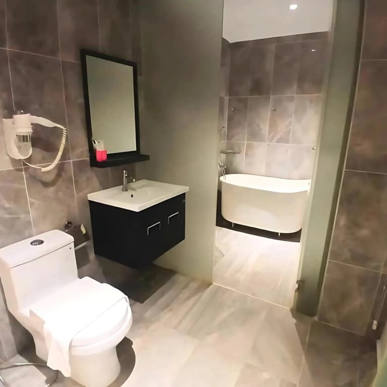 Top Holiday Hotel @ The Mines Seri Kembangan - photo 44