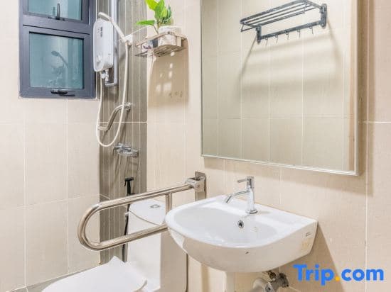 Lovely & Cost Designer 3 Bedroom Condo with KLCC view - photo 2