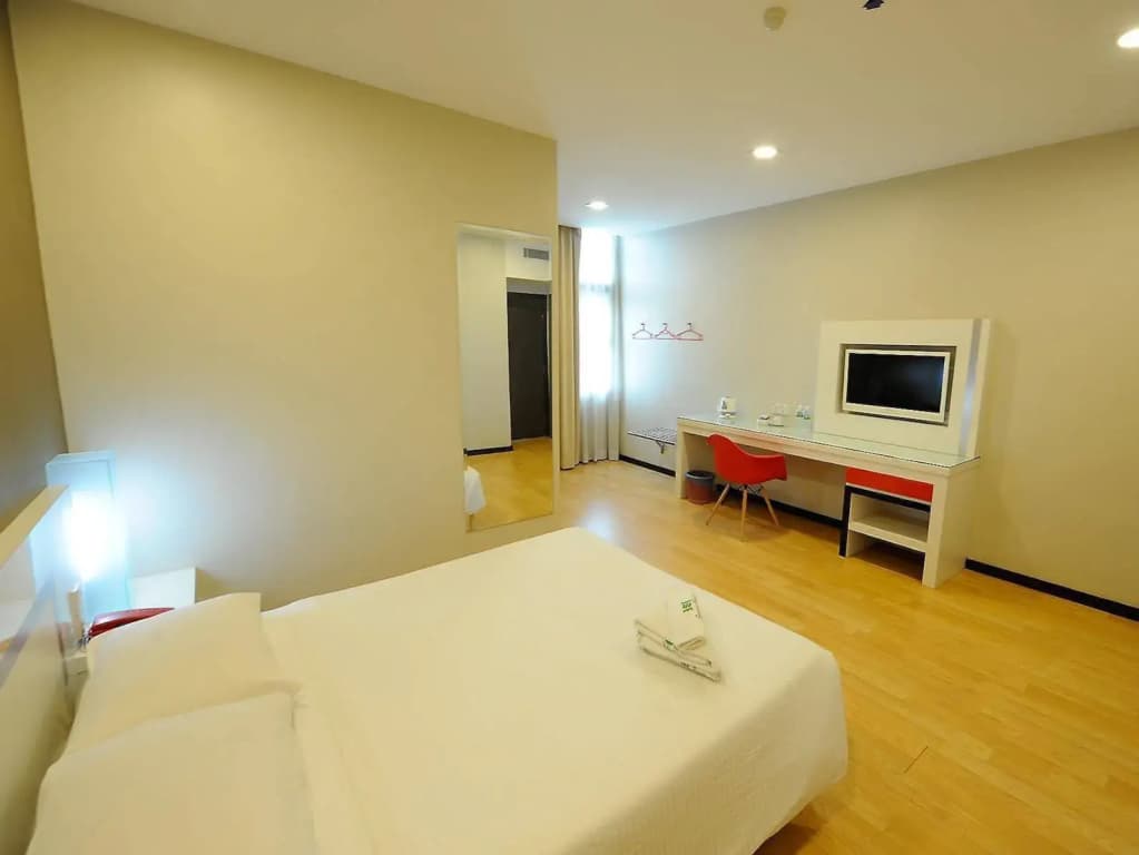 OYO 232 The Suraya Hotel - photo 10