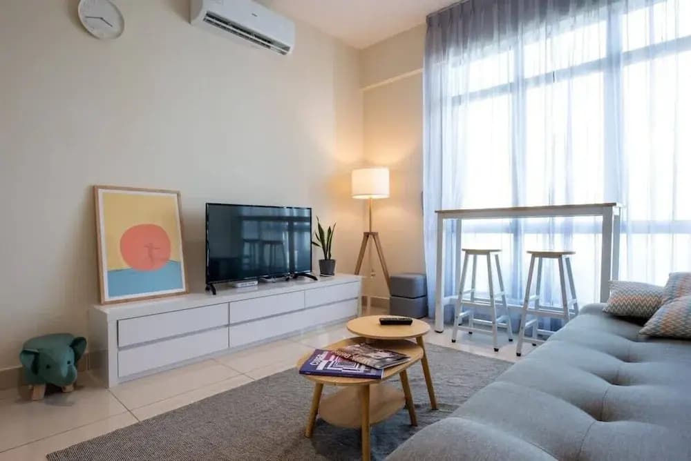 Modern & Cozy 3BR Apt ARC at Austin, Free Parking - photo 2