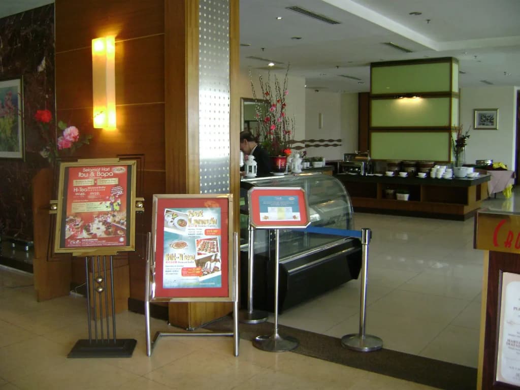 Crystal Crown Kuala Lumpur - photo 10