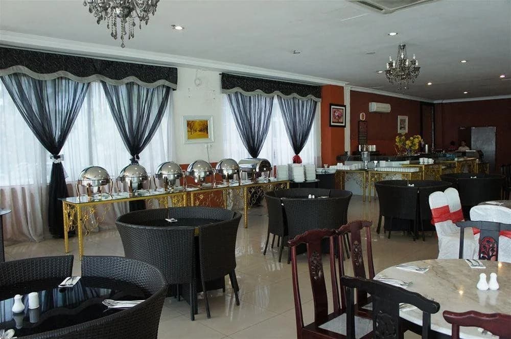 Hotel Abadi Melaka - photo 17