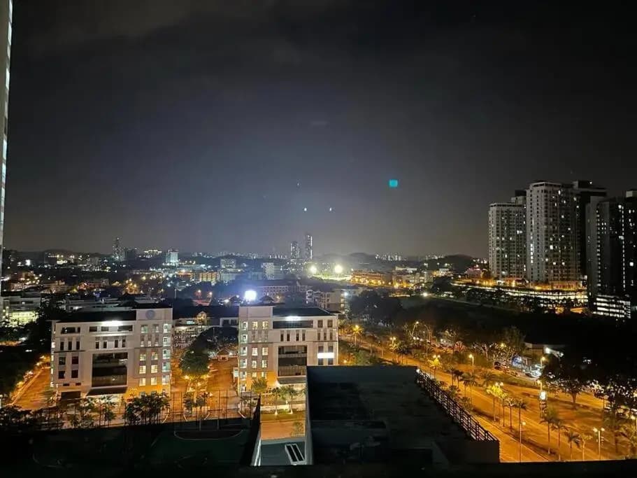 D13A, Cyberjaya, Netflix, Wifi, Parking, Balcony - photo 7