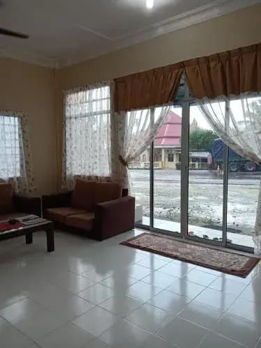 Merkang Guesthouse Pasir Puteh - photo 1