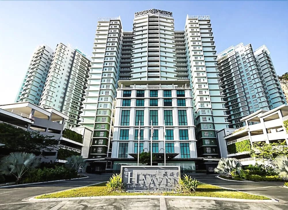 Suites at The Haven Lakeside by Plush - photo 1