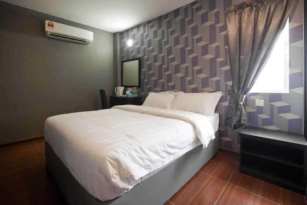 OYO 383 V3 Hotel Nusajaya - photo 16