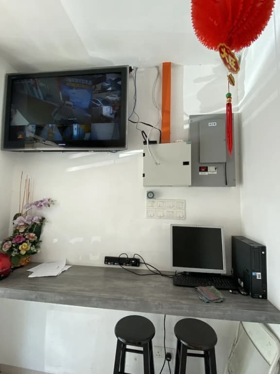 9's Motel by OYO Rooms - photo 3