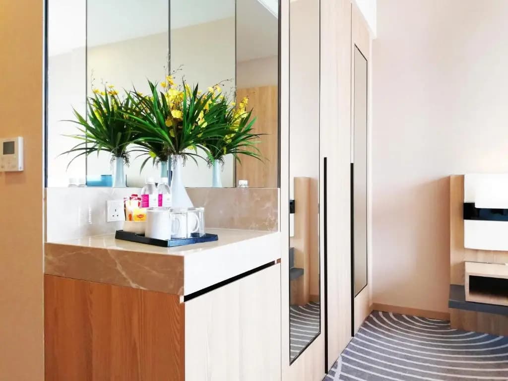 Regalia Suites & Hotel - photo 4