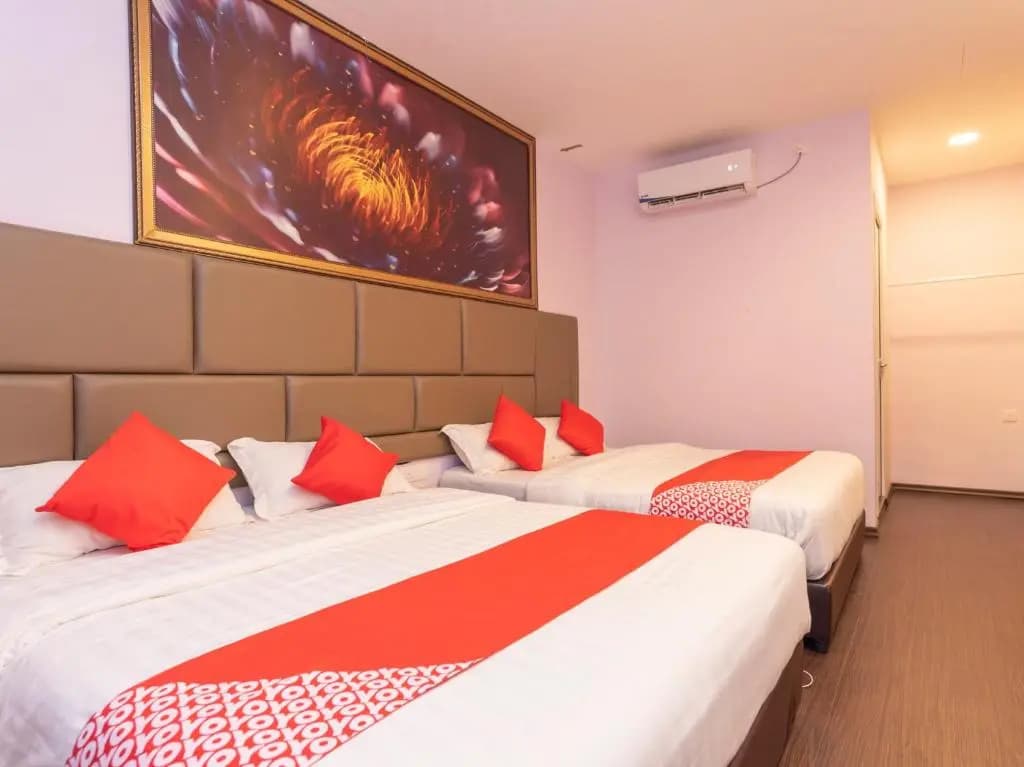 OYO 89423 Zenz Hotel - photo 3