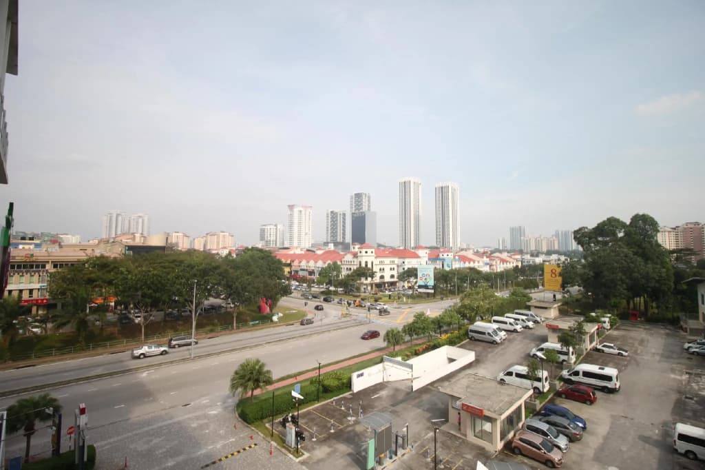 Tropical Hotel Kota Damansara - photo 9