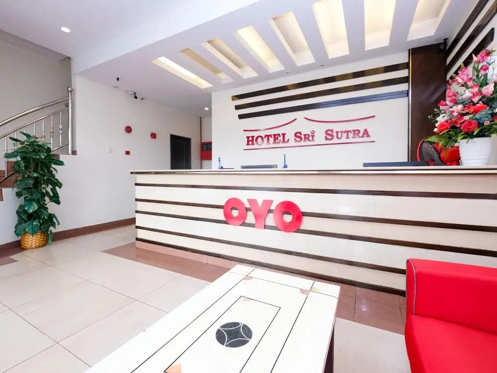 OYO 89968 Sri Sutra Hotel - main photo