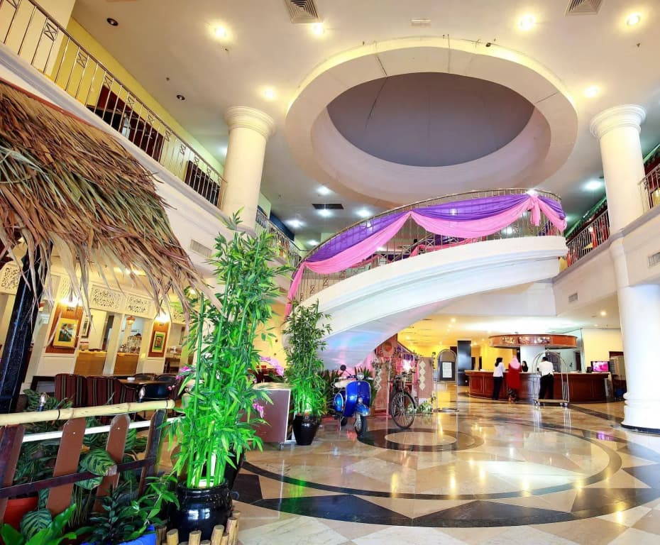The Putra Regency Hotel - photo 2