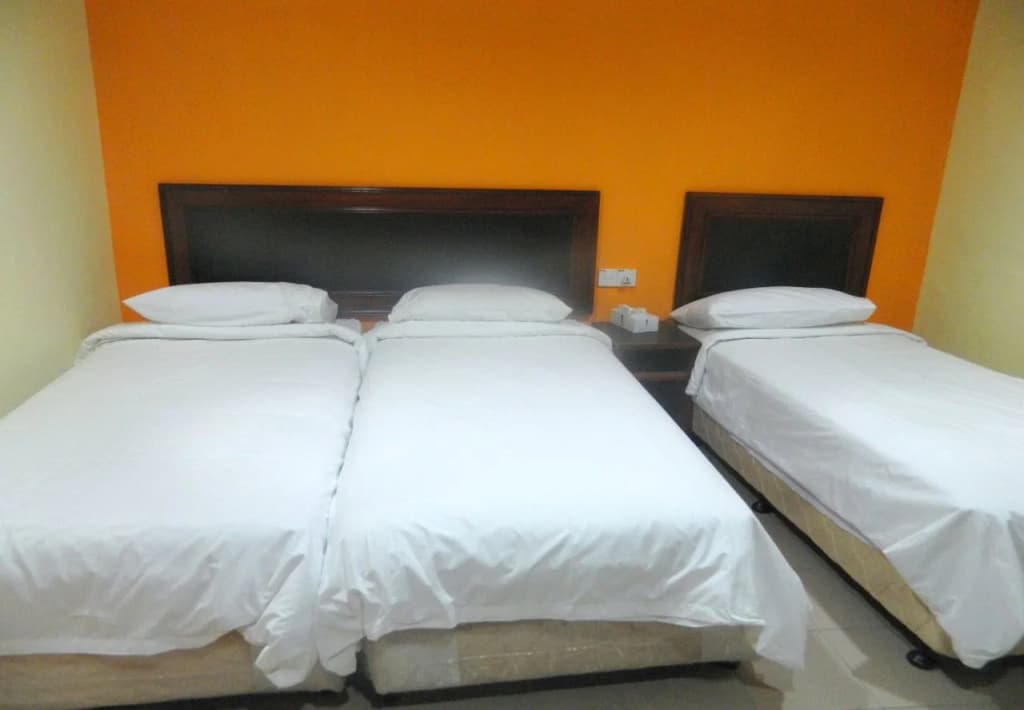 Embassy Hotel - photo 1