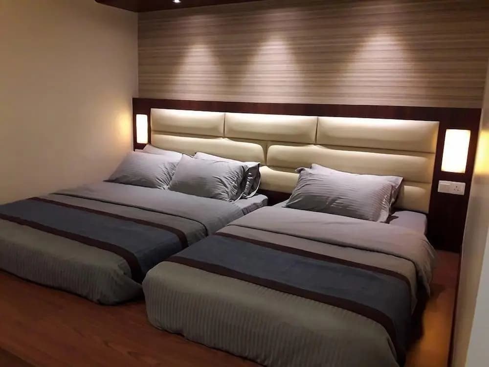 De Benz Inn - photo 3