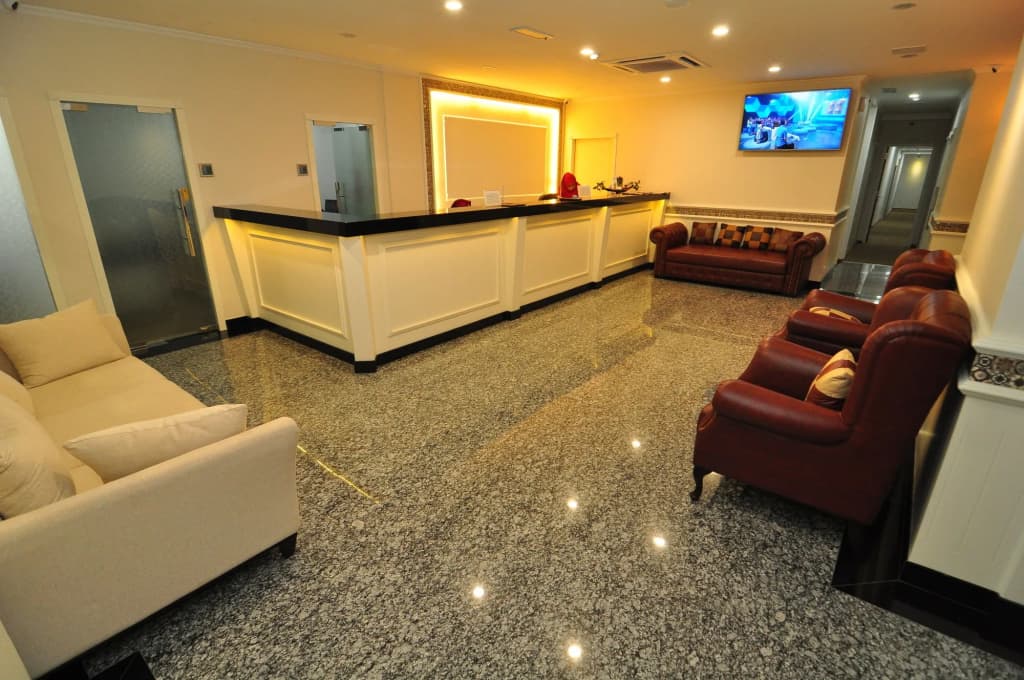 1 Million Hotel - photo 2