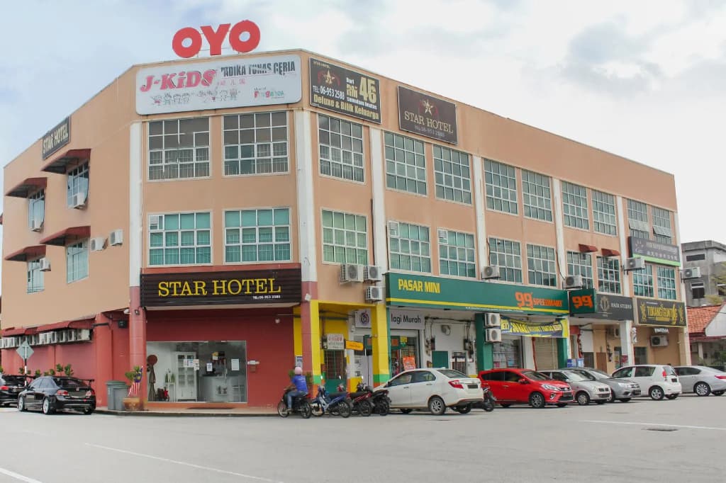 OYO 90035 Star Hotel - photo 1