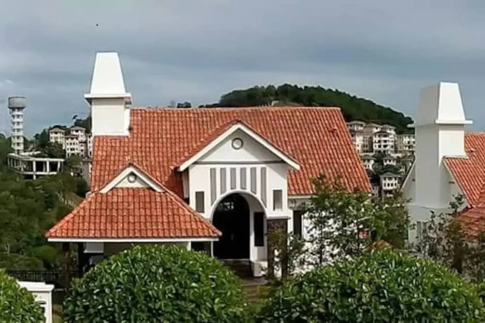 Hilltop Villa Penang by Plush - photo 1