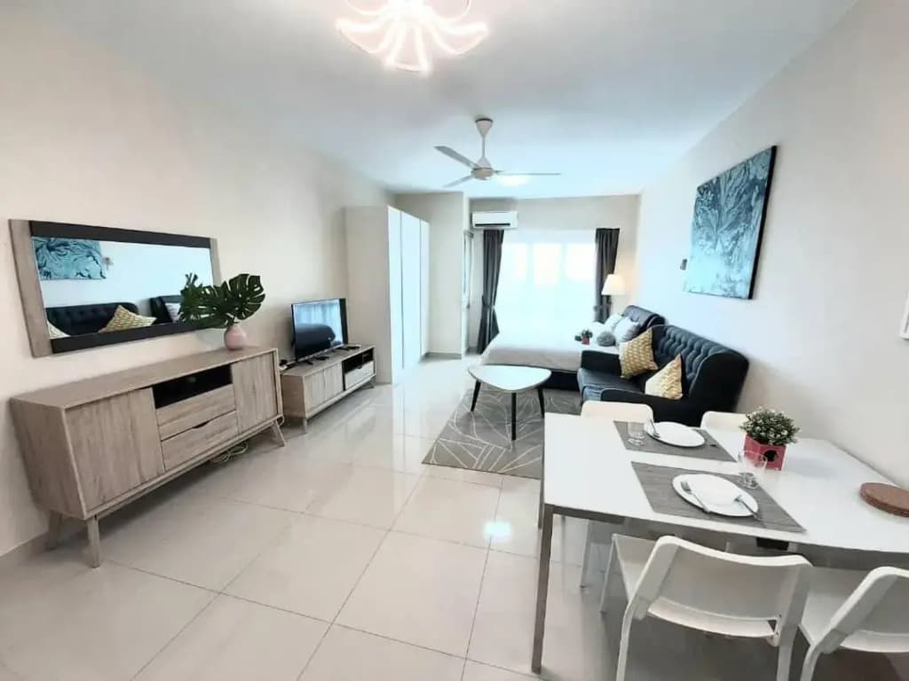 Homey Galleria Suite A 10 12 - photo 3