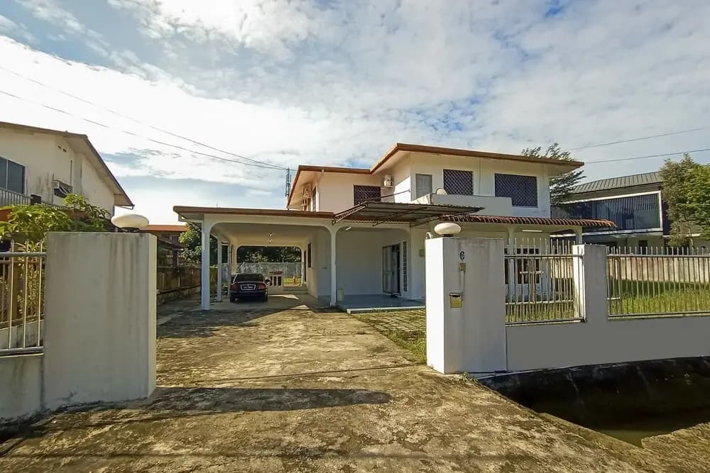 OYO HOME 90241 Villa Home Sibu - photo 9