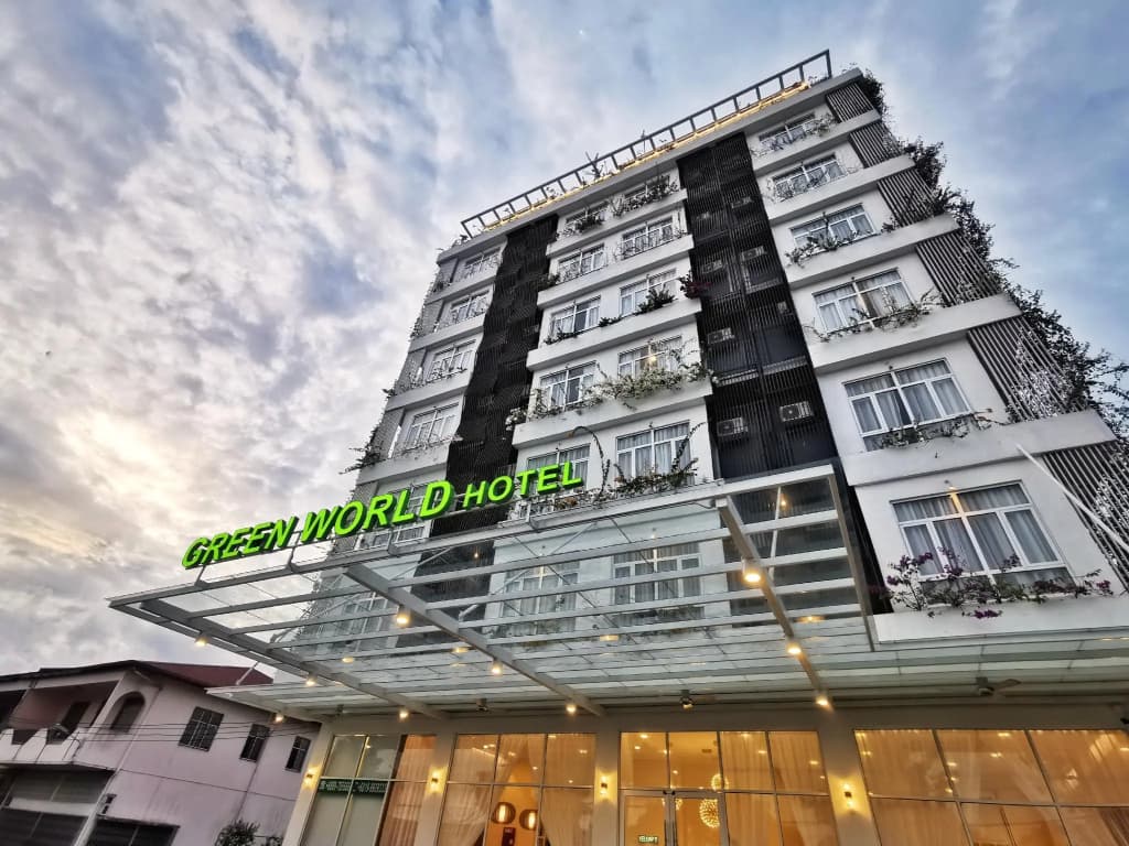 Green World Hotel - main photo