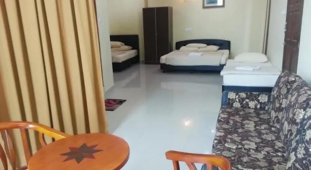 Casavilla Travellers Lodge - photo 4