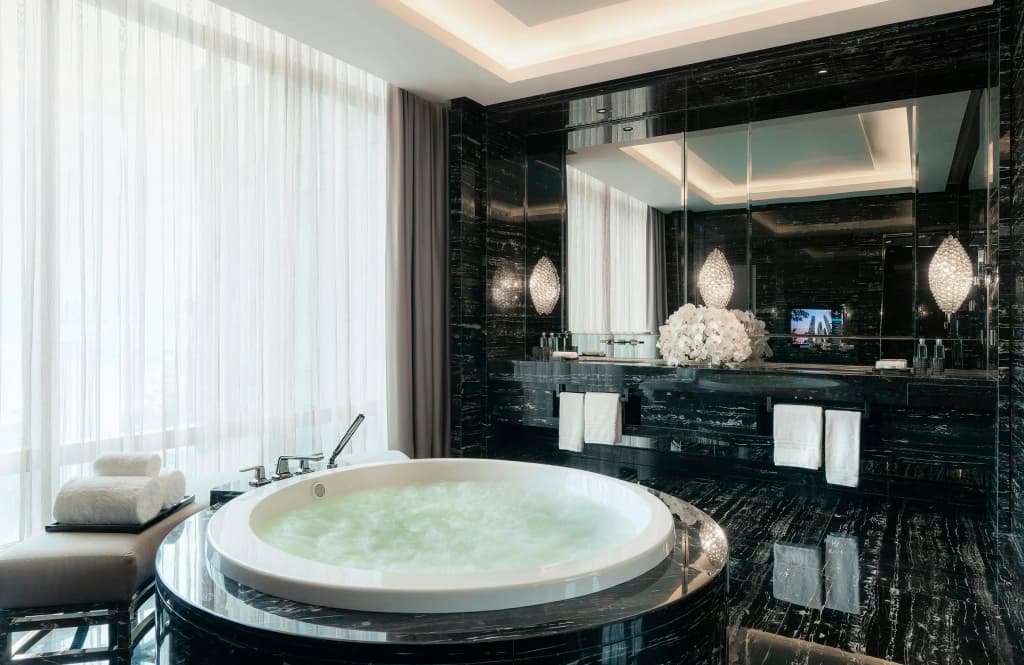 Four Seasons Hotel Kuala Lumpur - photo 11