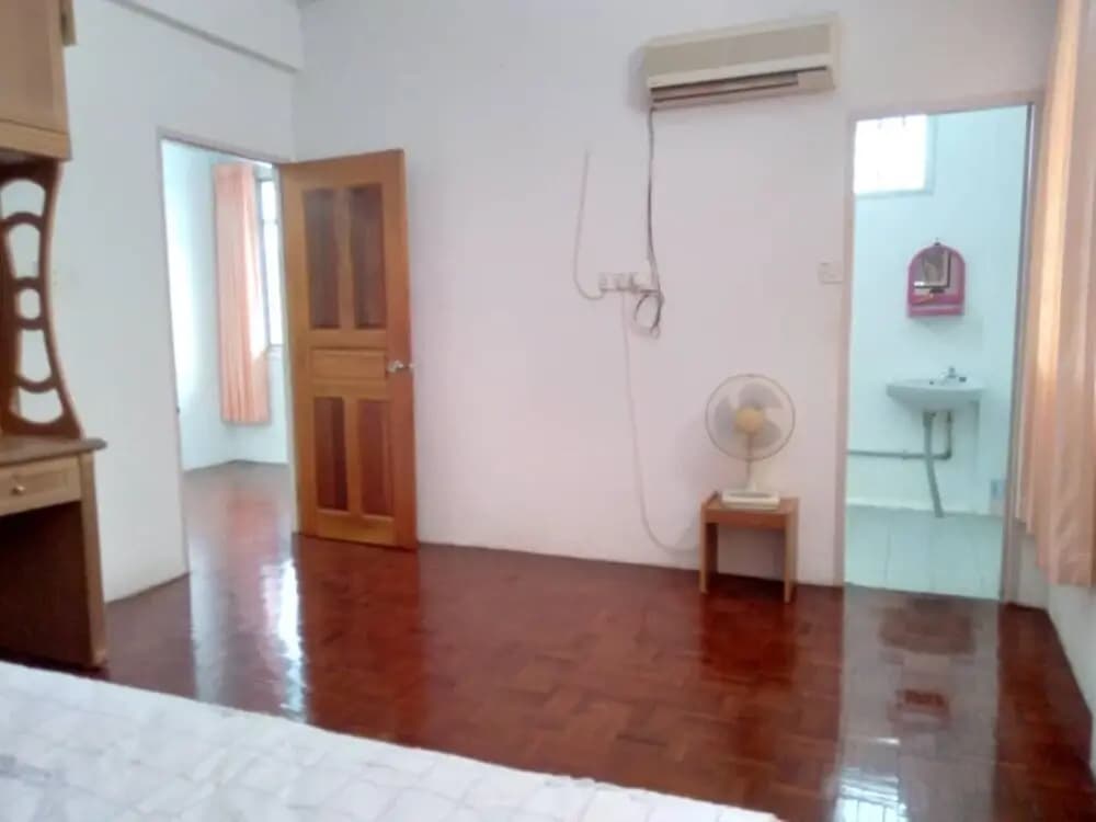 OYO 90310 E Homestay Permai Timur - photo 4