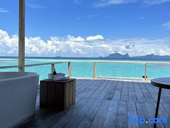 Sisipan Island Water Resort - photo 2
