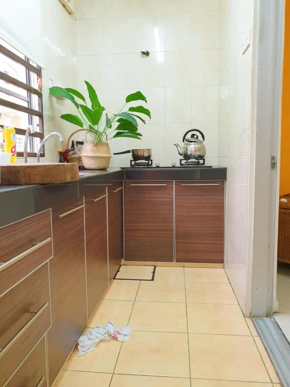 Airport Garden Stay #corner hoise 5 rooms #free wifi #parking #tv chanel - photo 20