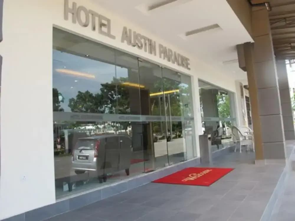 Hotel Austin Paradise Skudai - photo 1