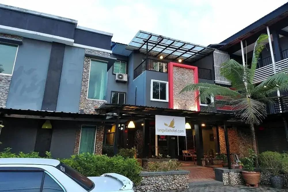 Bull & Bear Airport Hotel Langkawi - photo 1