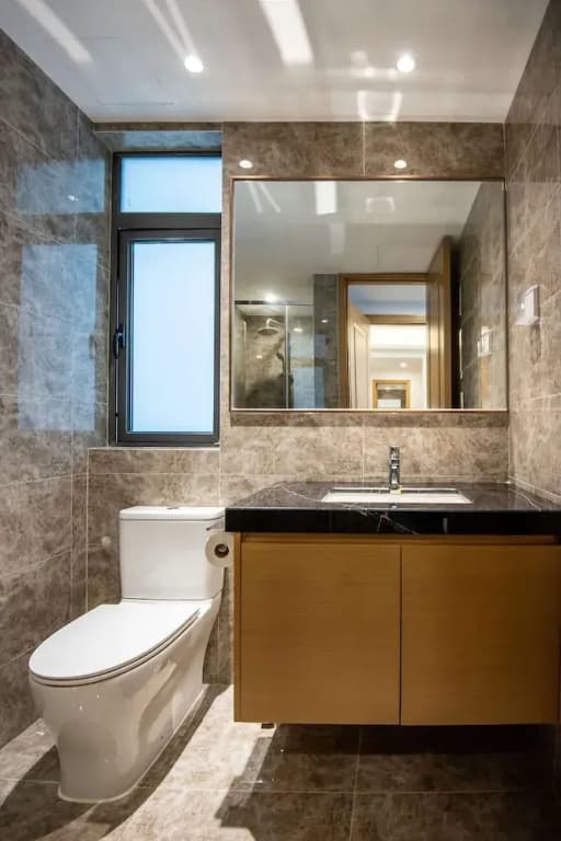 2BR R&F Phase2, CIQ R&F Mall, Free Parking - photo 9