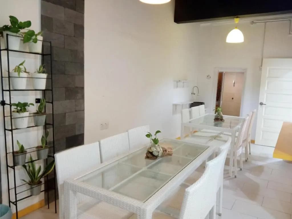 The Serai Cottage Transit Hotel - photo 17
