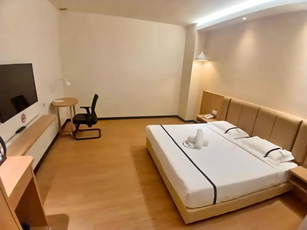 Top Holiday Hotel @ The Mines Seri Kembangan - photo 22