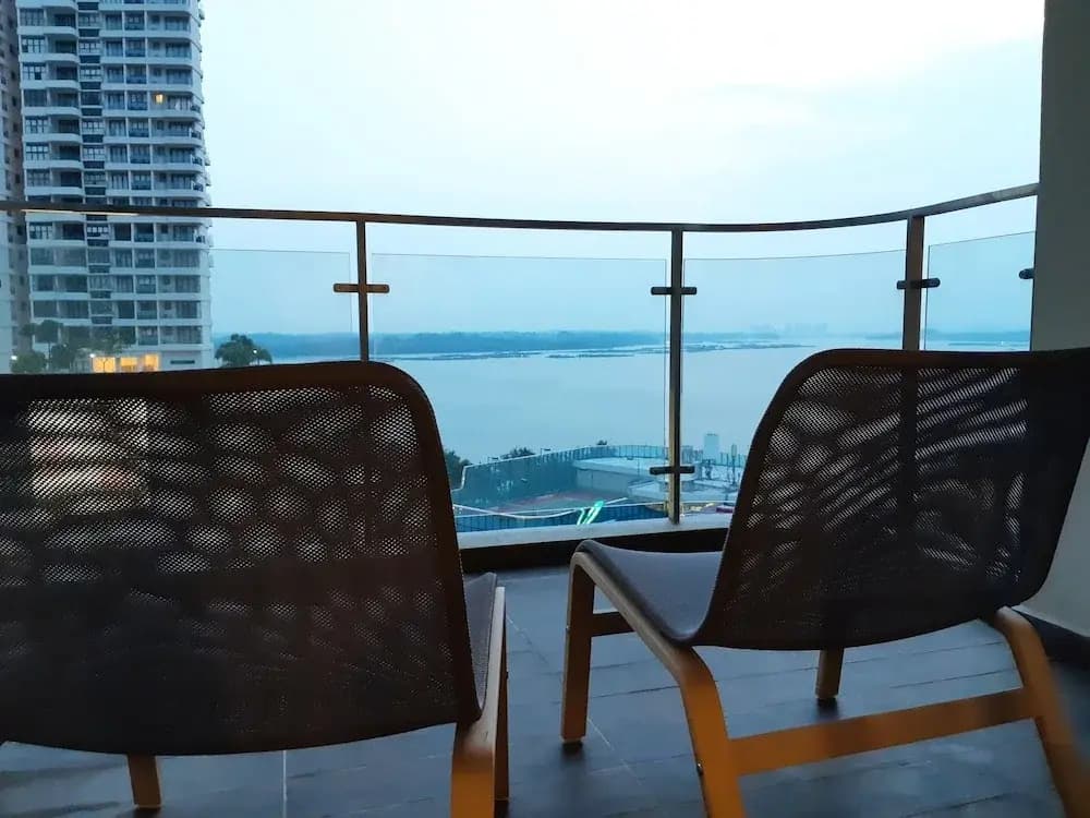 Homerent by Countrygarden Danga Bay - photo 6