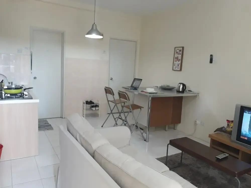 1 Room Apartment Vista Pinggiran- Equine - photo 4