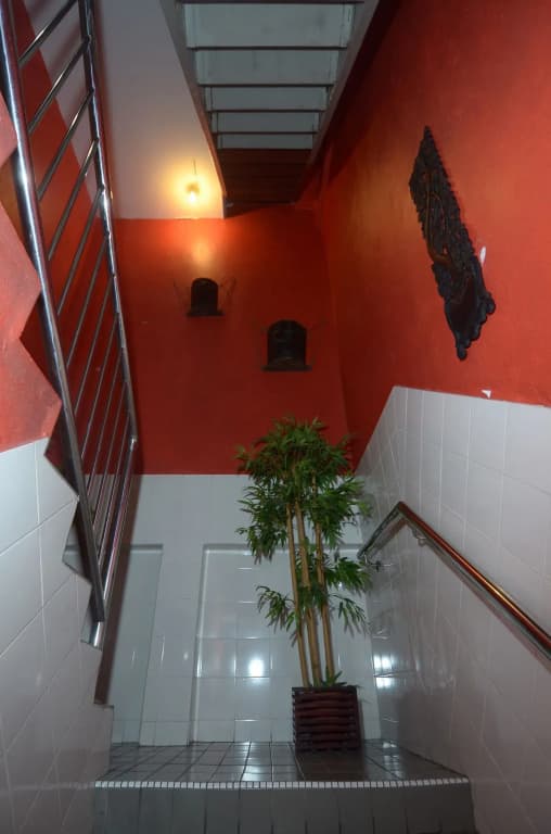 John's Place - photo 11