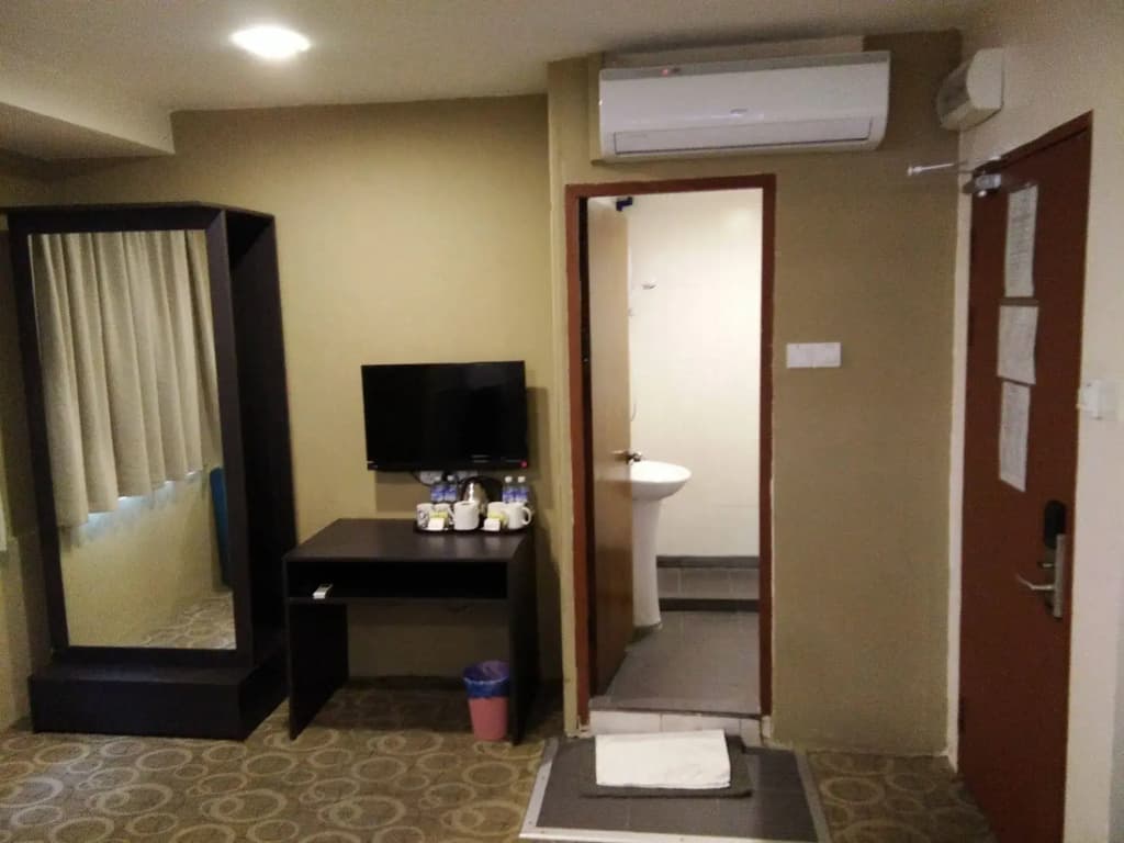 Lucky 11 Hotel - photo 6