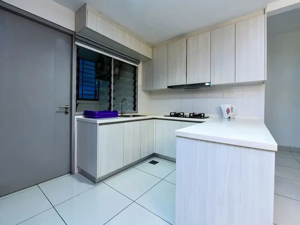 OYO Home  90581 1 Tebrau Residence - photo 11