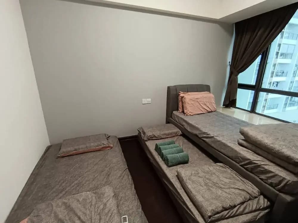 JB City CIQ-R&F Shopping Mall Apartment - photo 42