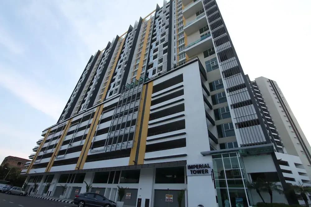 Ian's Majestic Condo - photo 1