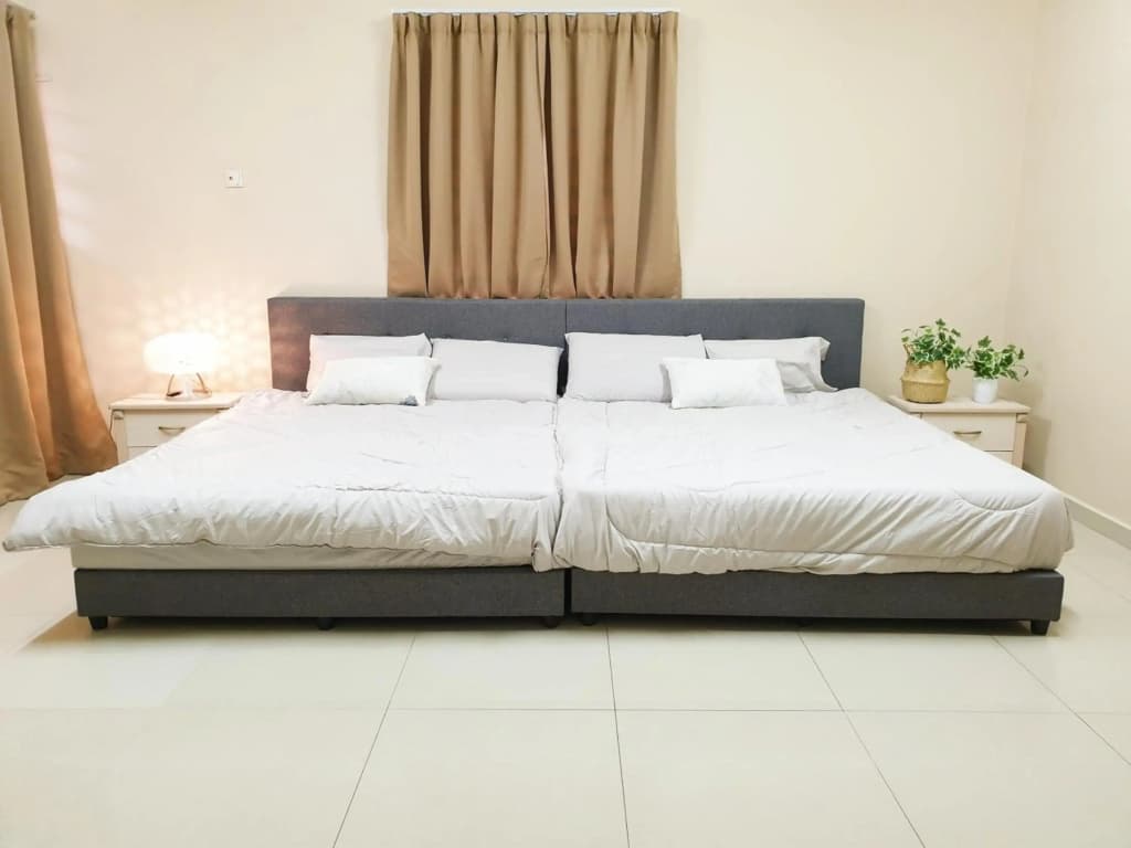 Airport Garden Stay #corner hoise 5 rooms #free wifi #parking #tv chanel - photo 4