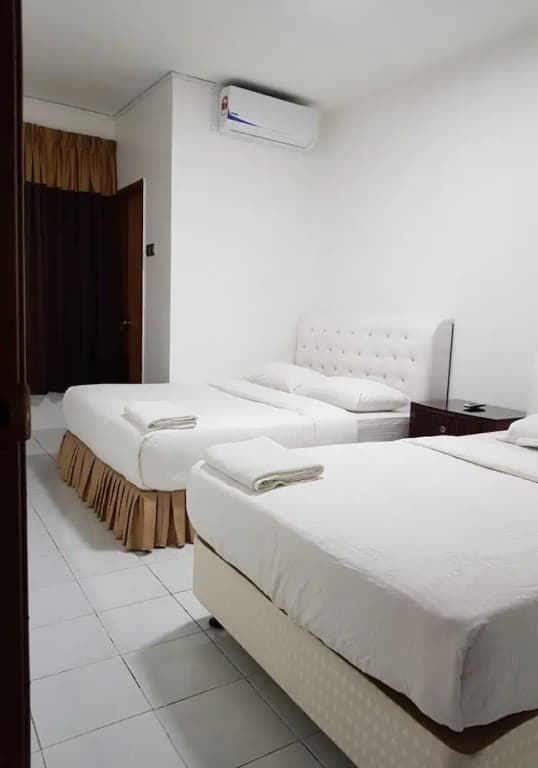 Anjung Apartment 3BR 1 - photo 5