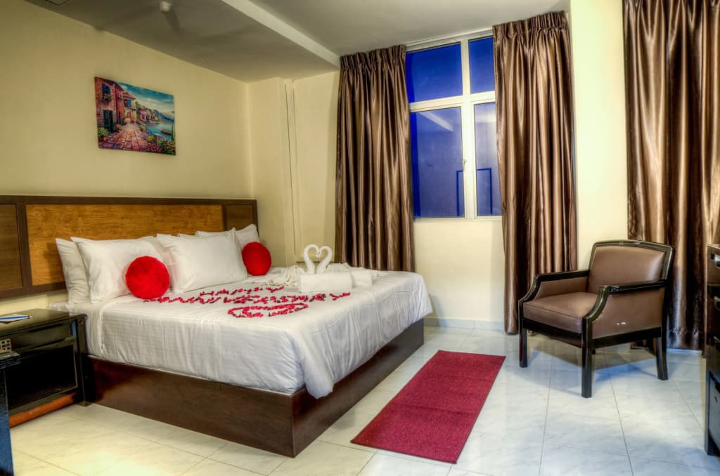 Leisure Cove Hotel & Apartments - photo 4