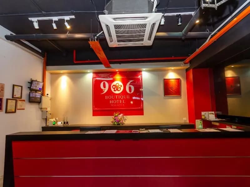 906 Hotel Kota Laksamana - photo 18