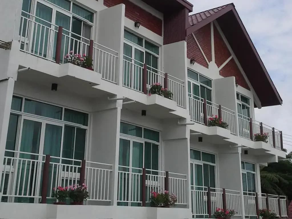 Strawberry Garden Hotel - photo 1