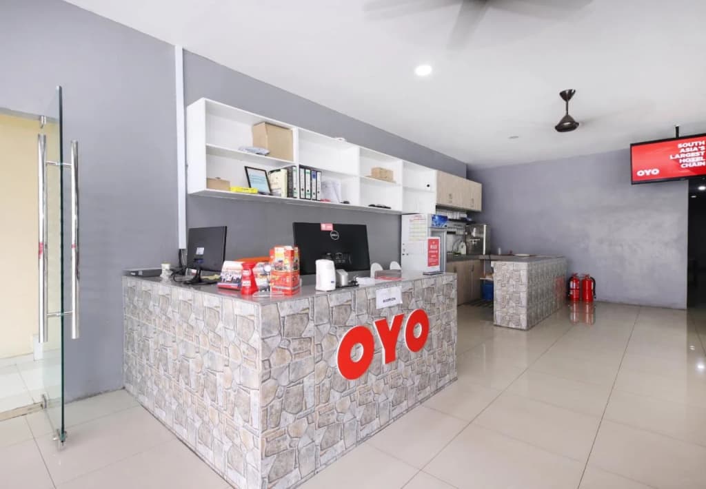 OYO 774 Hotel Iskandar - photo 13